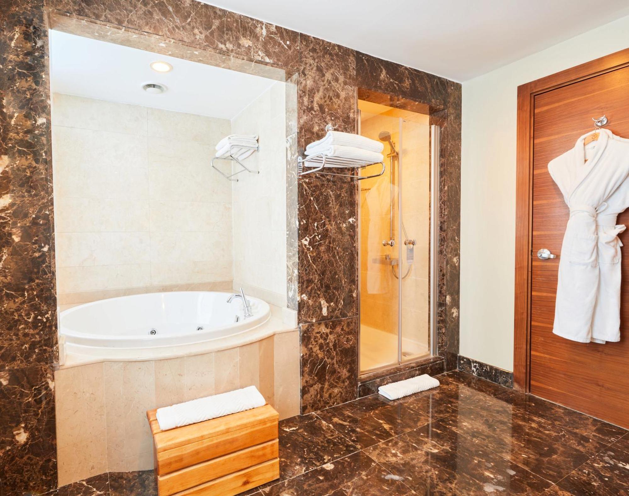Dedeman Convention Center 5*