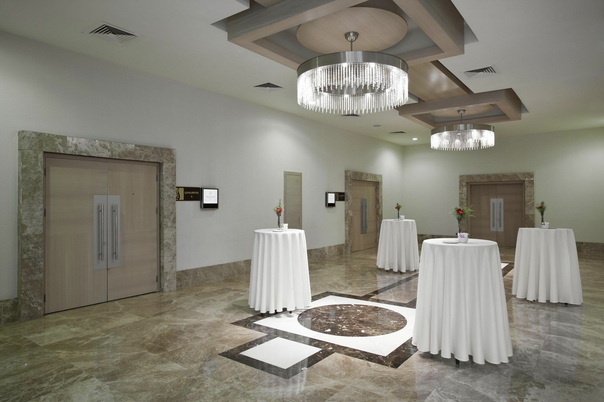 Dedeman Convention Center 5* Конья